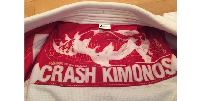 Revue : Le modèle The Faixa Preta de Crash Kimonos (en mode GIF)