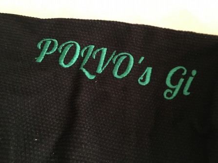 Revue : Le modèle Polvo Standard Series de Polvo’s Gi (en mode GIF)